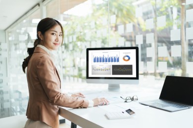 Pantau Reputasi Online Anda dengan RajaMonitoring.com: Solusi Komprehensif untuk Bisnis Digital